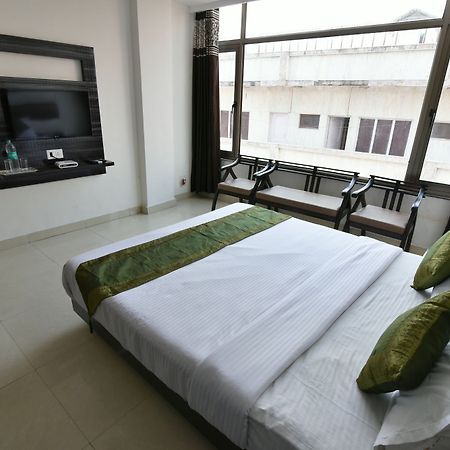 Hotel Anand Niketan By Bonjour - On The Ganges Haridwār Esterno foto
